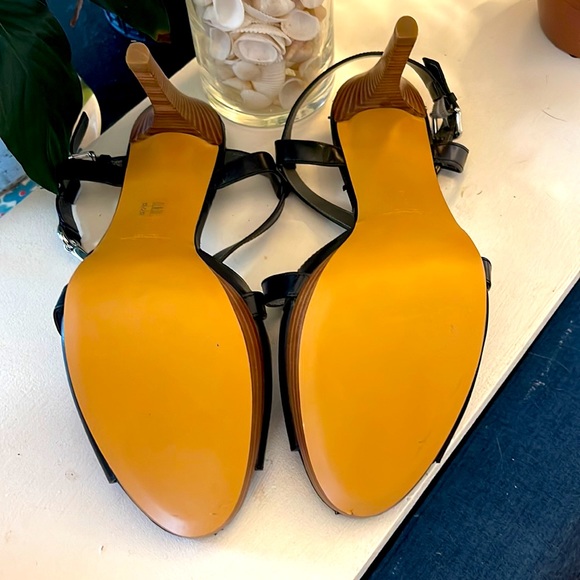 Authentic Coach, size 11, heels! - Picture 5 of 7